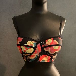 Mod cloth bikini top size Medium